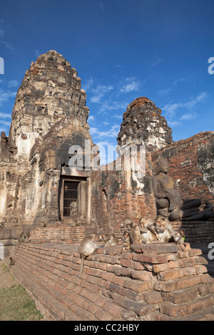 Die Ruinen der Prang Sam Yot, Lopburi, Asien Stockfoto