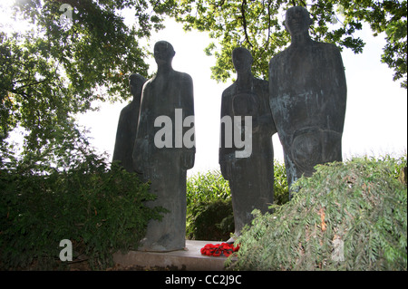 Bronzestatuen von Emil Krieger, Langemark deutscher erste Welt Krieg Soldatenfriedhof Langemark-Poelkapelle, Ieper Ypern, Belgien Stockfoto