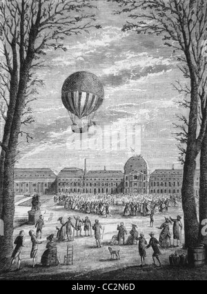 Erste Reise in Wasserstoff-Heißluft-Montgolfier-Ballon über Paris im November 1783. c19. Gravur oder Illustration Stockfoto