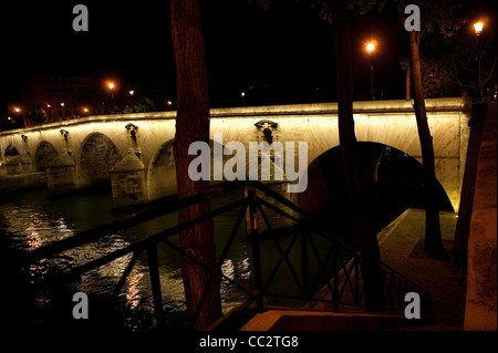 Pont Marie in der Nacht, Paris, Frankreich Stockfoto