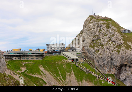 "Esel Peak", der Top Mount Pilatus mit Hotel und Bahnhof, in der Nähe von Luzern, Schweiz Stockfoto