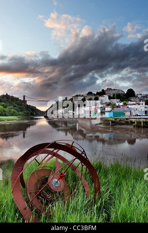 Mündung des Flusses Avon bei Bristol mit Navigationsmarker Stockfoto