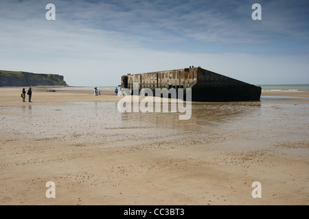 Mulberry Hafen, einen temporären Hafen entwickelt im zweiten Weltkrieg, Fracht an den Stränden während der Invasion der Alliierten in der Normandie zu verlagern Stockfoto