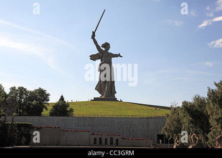 Statue von Mütterchen Russland (Rodina Mat', oder 'Motherland Anrufe') auf Mamai-Hügel. Wolgograd, Russland. Stockfoto