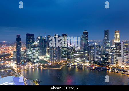 Singapur, Luftaufnahme der Skyline von Singapur und Esplanade Theater Stockfoto