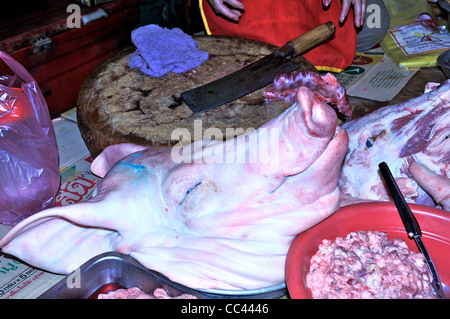 Schweinefleischchef, Tagesmarkt Vientiane, Laos Stockfoto