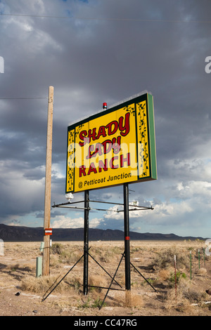 USA, Nevada, Great Basin, Beatty, melden Sie für die Shady Lady Bordell Stockfoto