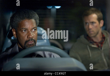 SAFE HOUSE 2012 Universal Film mit Denzel Washington auf der linken Seite und Ryan Reynolds Stockfoto