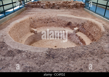 Kiva (zeremonielle Kammer) im Dorf datiert ca. AD 950, Mesa Top Schleife, Mesa Verde Nationalpark, Colorado, USA Stockfoto