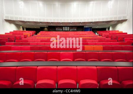 Die wichtigsten Hörsaal Theater gefunden in den Studienplatz-Gebäude an der University of Manchester, UK (nur zur redaktionellen Verwendung) Stockfoto