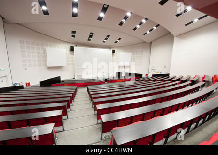 Die wichtigsten Hörsaal Theater gefunden in den Studienplatz-Gebäude an der University of Manchester, UK (nur zur redaktionellen Verwendung) Stockfoto