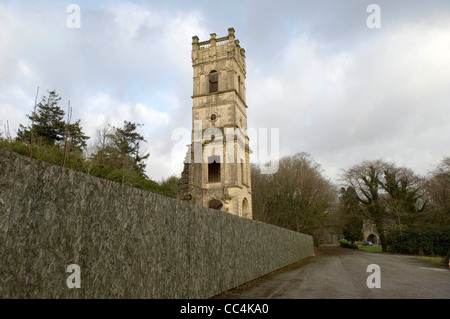 Pantglas Hall in Llanfynydd, West Wales wo gibt es ein Timeshare Komplex von 25 Schweizer Stil Blockhütten in Carmarethenshire. Stockfoto