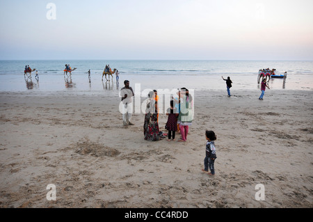 Der Strand in Mandvi, Indien Stockfoto