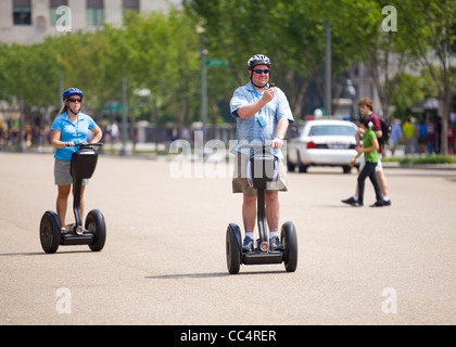 Ein paar Reiten auf Segways - Washington, DC USA Stockfoto
