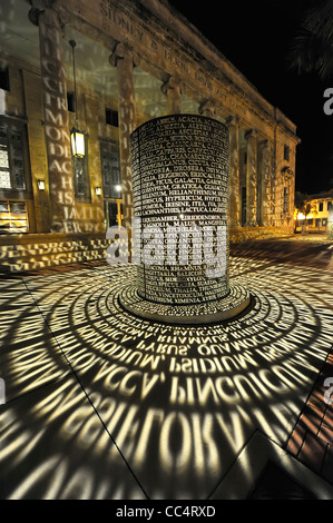 Sidney & Bern Davis Florida Kunst Kulturzentrum Caloosahatchee Manuskripte Lichtskulptur in Fort Myers Florida USA Stockfoto