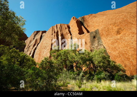 Ayers Rock; Nahaufnahme des Uluru dramatische Felsformationen, Uluru-Kata Tjuta National Park, Northern Territory, Australien Stockfoto