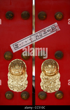 Geschlossener Tür, Verbotene Stadt, Peking, China Stockfoto