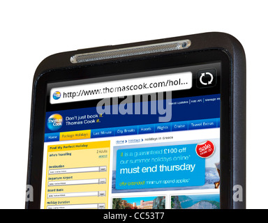 Navigieren auf der Webseite von Thomas Cook auf einem HTC-smartphone Stockfoto