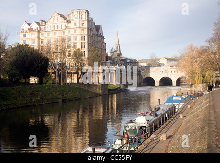 Pulteney Brücke am Fluss Avon, Bath, England Stockfoto