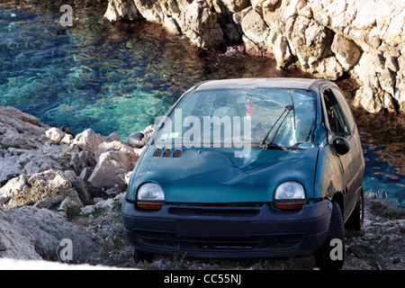 Spektakulärer Unfall auf der Meer-Küste von Marseille Stockfoto