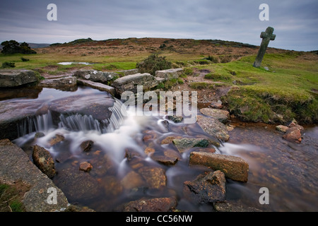 Windige Post Kreuz, Grimstone und Sortridge Leat, Dartmoor Nationalpark, Devon Stockfoto