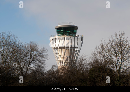 Neuer Flugsicherungsturm am Flughafen Birmingham, im Bau, Großbritannien Stockfoto