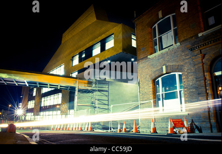 Der Bienenstock in der Nacht - im Bau in Worcester Stadtzentrum entfernt. Europa der Öffentlichkeit & Universitätsbibliothek zuerst voll integriert. Stockfoto