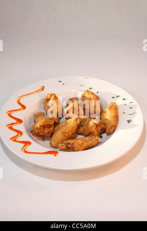Platte mit Hot Buffalo Wings USA Stockfoto