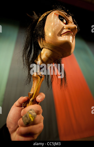 Bunraku Marionette Leistung und Puppen im Awaji Ningyoza Theater, in der Nähe von Fukura, Awaji Insel, in das Binnenmeer, Japan Stockfoto