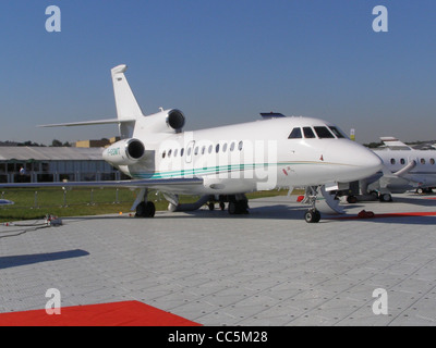 Dassault Falcon 900EX (Registrierung F-GSMT) auf dem Display auf der Farnborough Air Show England Stockfoto