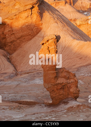 Erodierten Felsen in bizarre Form, Urho Geisterschloss, Karamay, Xinjiang, China Stockfoto