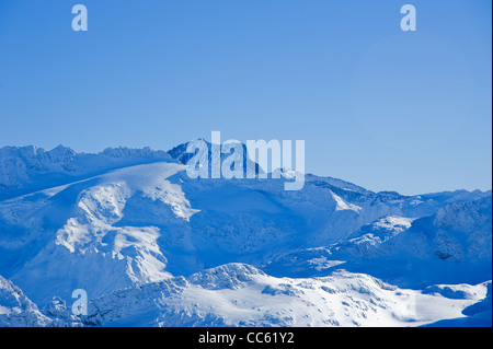 Méribel und Courchevel in den Trois Vallées (3-Täler) Skigebieten in der Tarentaise-Tal in den französischen Alpen. Dezember 2011 Stockfoto