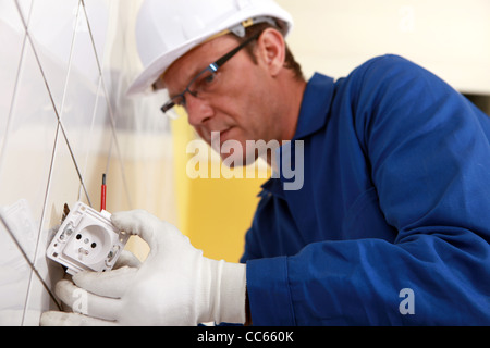 Elektro-Ingenieur Befestigung Sockel Stockfoto