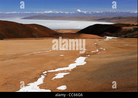 See Manasarovar und Kangrinboqe-Gipfel im Winter, Ngari Region, Tibet, China Stockfoto