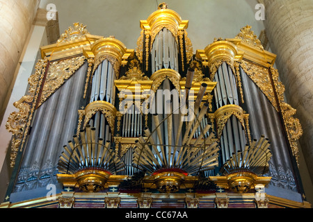 Orgel im Chor, Benediktskirche, Monasterio de Yuso, Kloster Yuso, San Millan de Cogolla, La Rioja Alta, Spanien Stockfoto