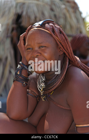Porträt der Himba Frau. Kaokoland, Norden Namibias. Stockfoto