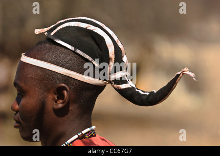 Porträt der Himba-Mann mit traditionellen Frisur. Kaokoland, Norden Namibias. Stockfoto