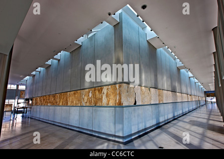 Innenansicht des Akropolis-Museums (neu). Hier seht ihr Teil der Parthenon-Galerie im 3. Stock des Museums. Athen. Stockfoto