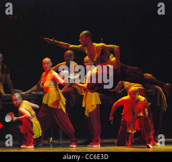 Männer, die Durchführung von chinesischen Kung Fu, Peking, China Stockfoto