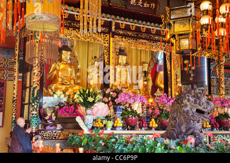 China, Hong Kong, Lantau, Innere des Po Lin Kloster Stockfoto