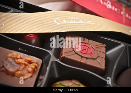 Hotel Chocolat Premium Qualität Geschenk Schachtel Pralinen handgemacht in Großbritannien. Eine Weihnachts-Auswahl-Box (2011 Design). Stockfoto