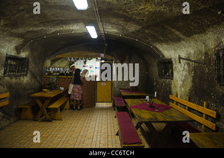 Weinkeller Innenraum Szépasszony-Völgy Tal der schönen Frauen in Eger Stadt Heves county Ungarn Europa Stockfoto
