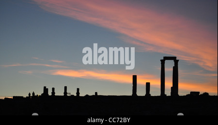 Sonnenuntergang über Herkules Tempel in Zitadelle Amman, Jordanien Stockfoto