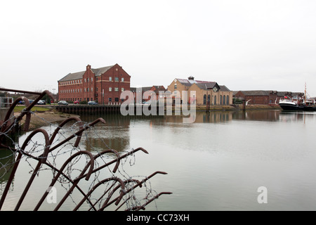 Grimsby Town, Lincolnshire, der Fischerei Heritage Centre ist ein Museum im Alexandra Dock, Grimsby aus über das Wasser Stockfoto