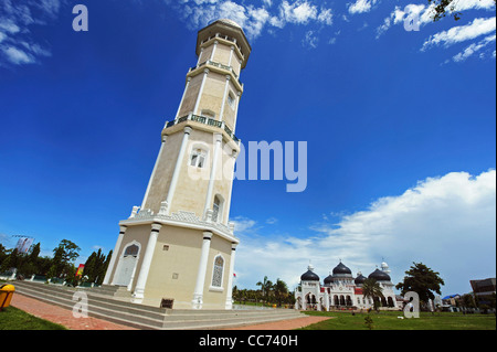 Indonesien, Sumatra, Banda Aceh, Minarett der großen Moschee Baiturrahman (Mesjid Raya Baiturrahman) Stockfoto
