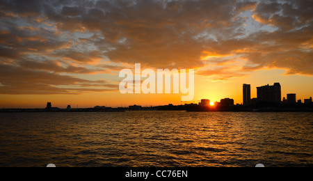 Sonnenuntergang über st. Petersburg, florida Stockfoto