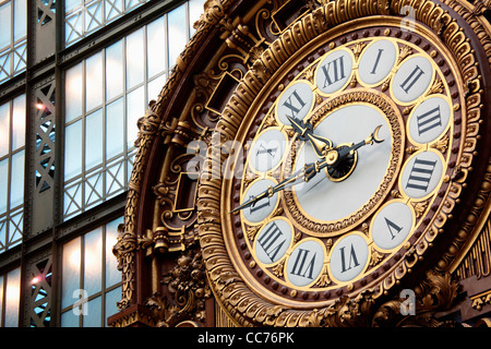 Frankreich, Paris, die Uhr in der Hauptausstellung Hall des Musée d ' Orsay (Musée d ' Orsay) Stockfoto