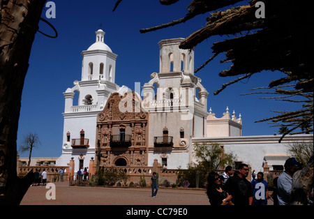 27. jährliche Wa:k Pow Wow, eine gebürtige amerikanische Veranstaltung im San Xavier Mission in Tucson, Arizona, USA. Stockfoto