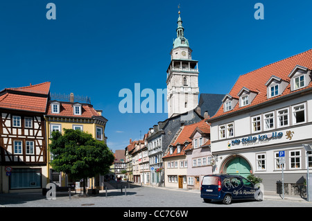 Fachwerkhäusern und St. Bonifacii Markt Kirche, Bad Langensalza, Thüringen, Deutschland, Europa Stockfoto