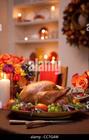 Thanksgiving-Truthahn auf Platte Stockfoto